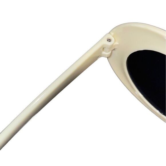 The Original Oval MOD “Cobain” Sunglasses - Picture 3 of 7